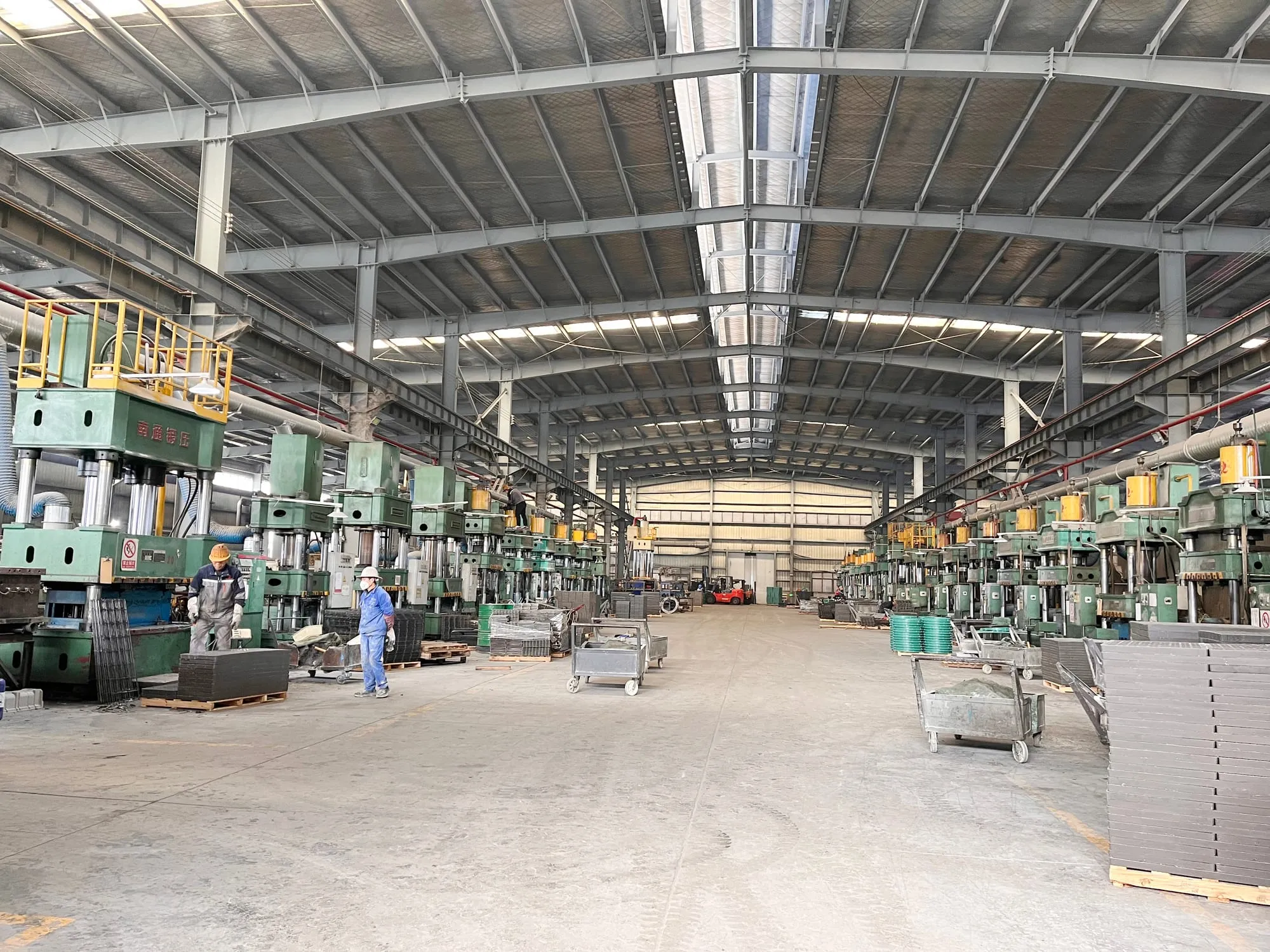 Composite molding workshop