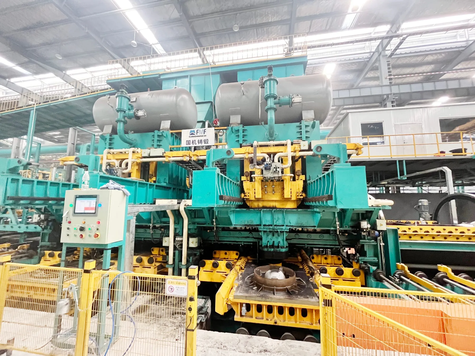 Automated molding machine